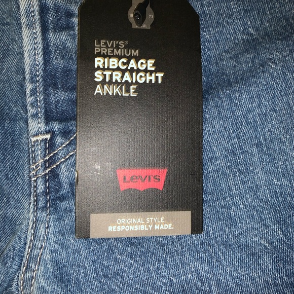 Levi Ribcage Utility Jeans - Picture 6 of 6